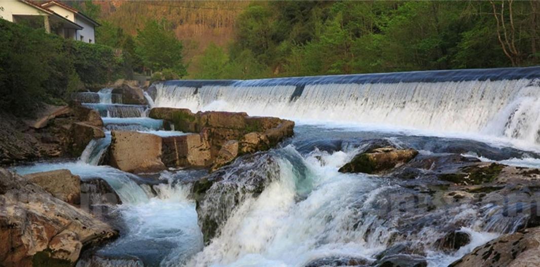 La Salmonera Cangas De Onis Cano Екстер'єр фото