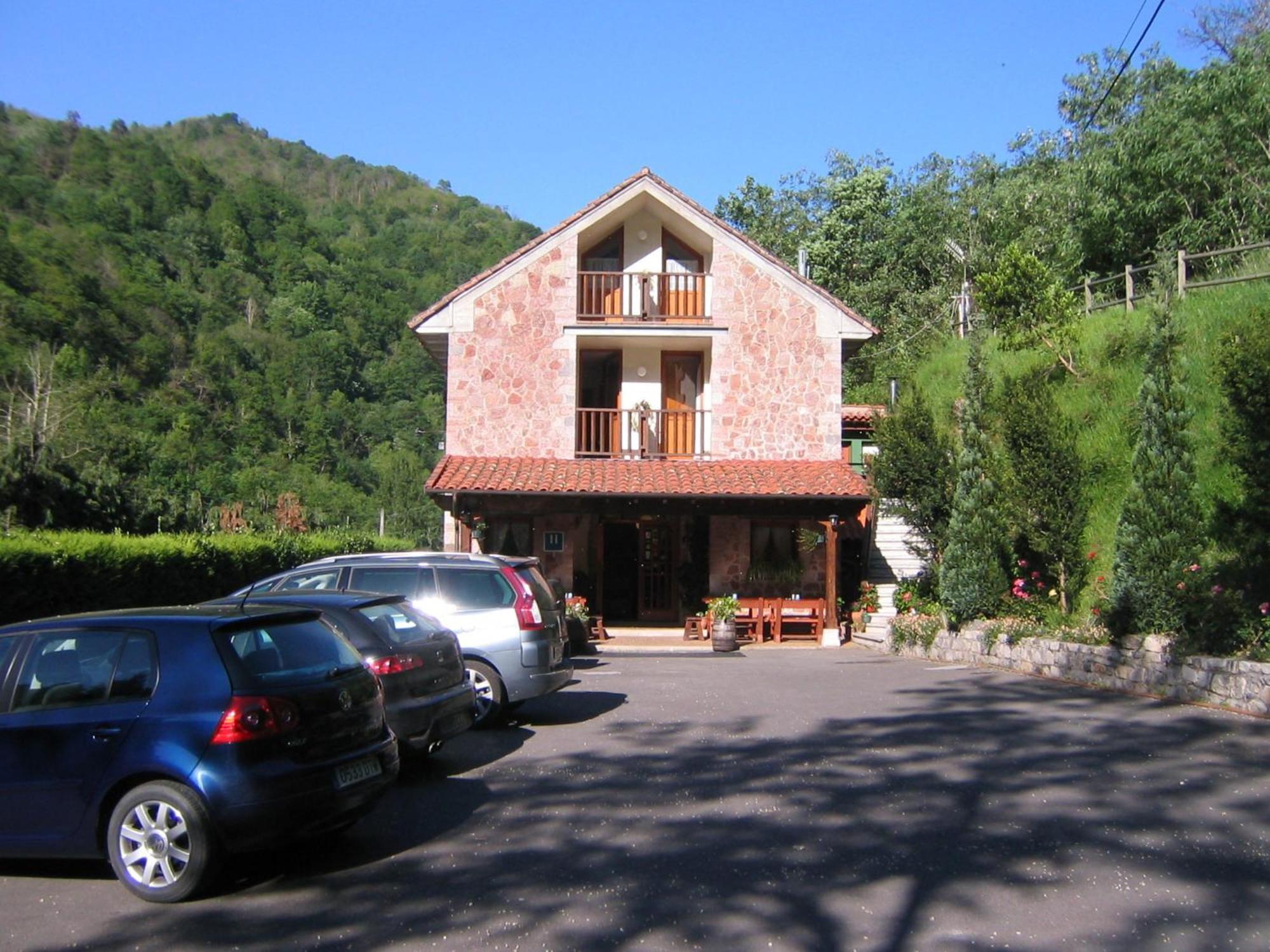 La Salmonera Cangas De Onis Cano Екстер'єр фото